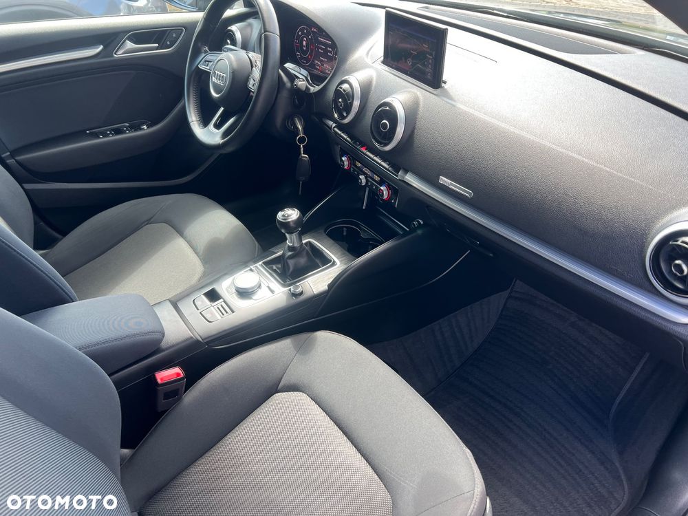 Audi A3 Limousine 1.6 TDI - 24