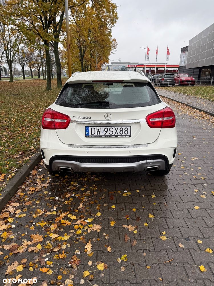 Mercedes-Benz GLA - 3
