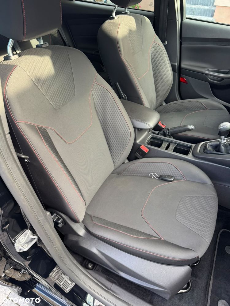 Ford Focus 1.0 EcoBoost ST-Line Black ASS - 11