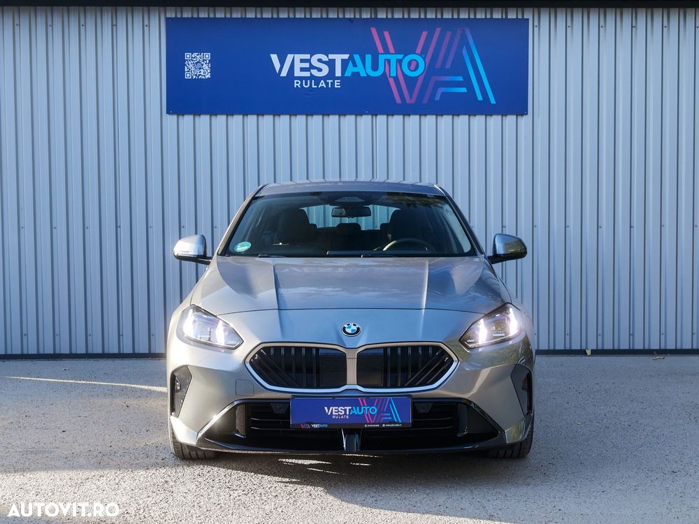 BMW Seria 1 120 AT MHEV - 10