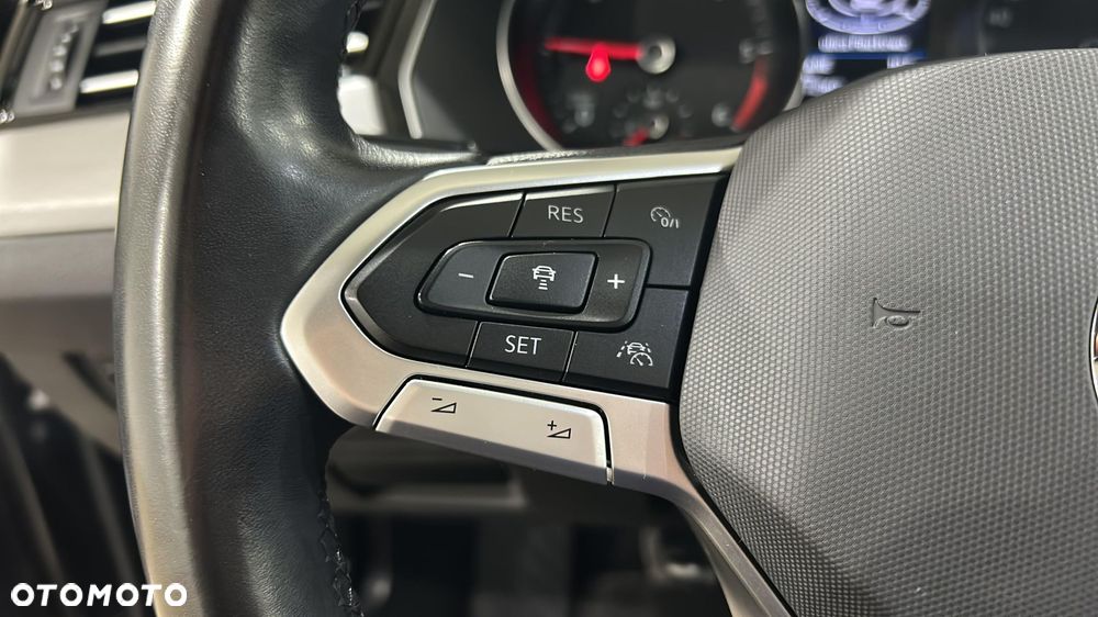 Volkswagen Passat - 24
