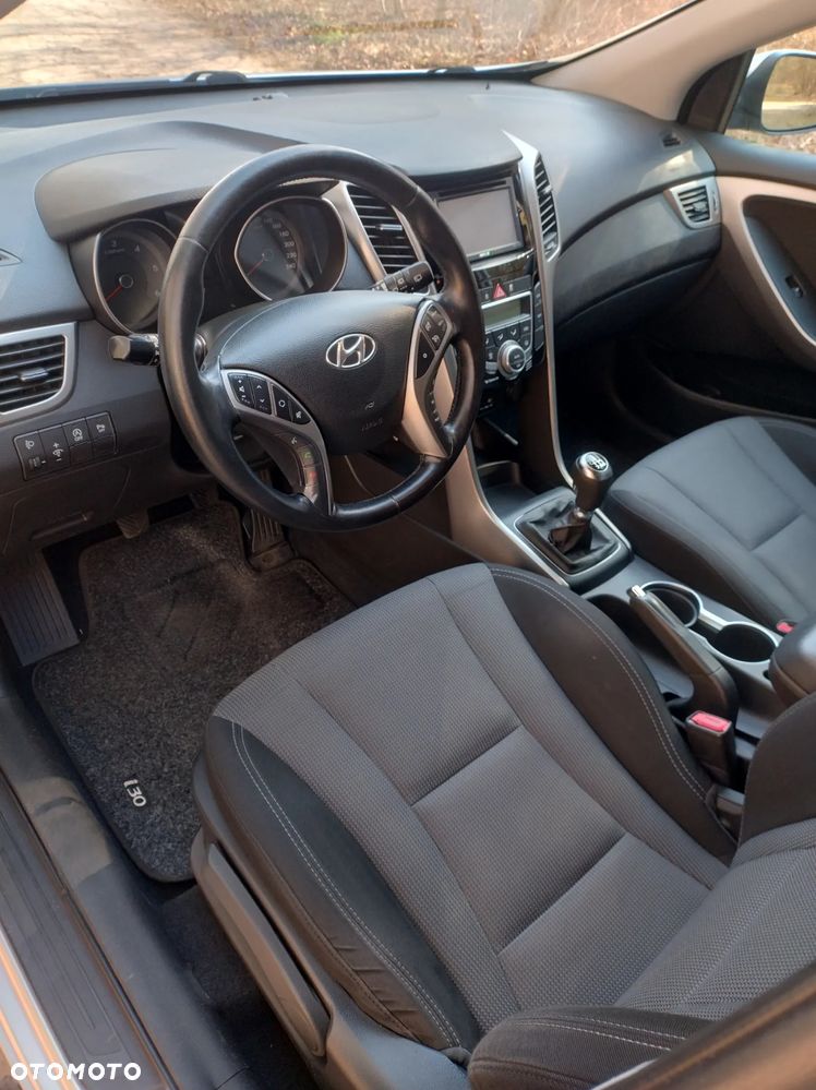 Hyundai i30 1.6 CRDi Classic + - 4