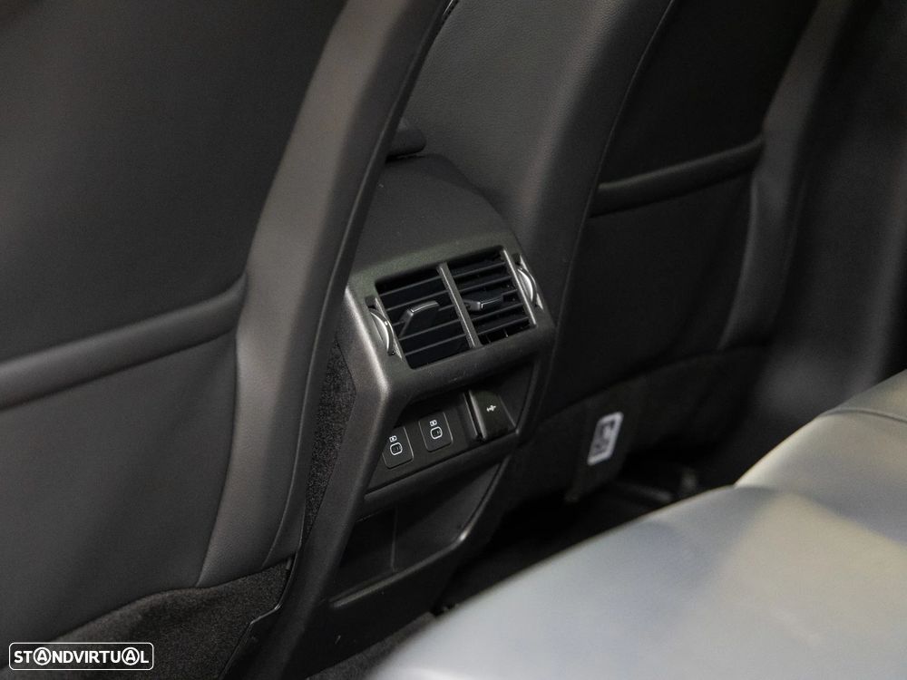 Land Rover Discovery Sport - 17