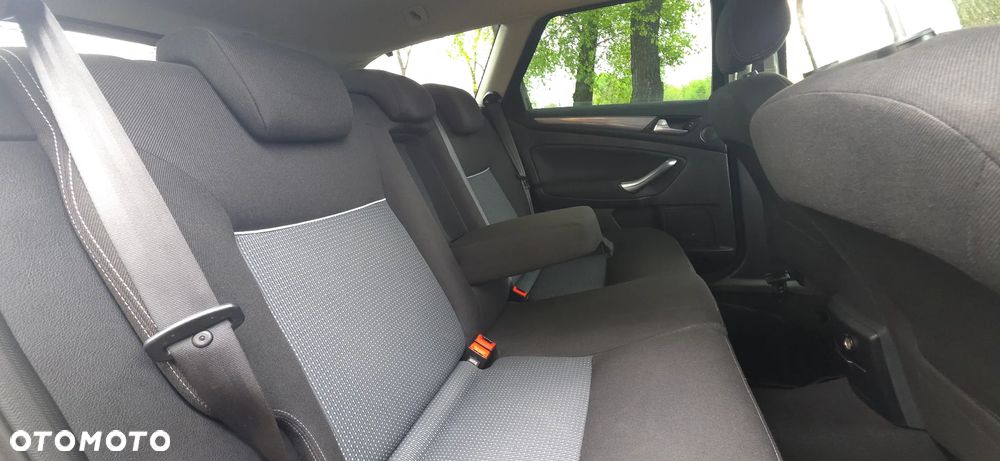 Ford Mondeo 2.0 TDCi Titanium S - 12
