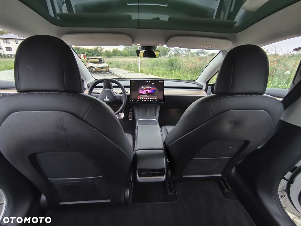 Tesla Model 3 - 21