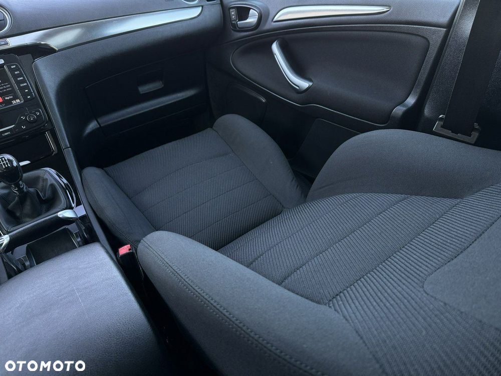 Ford Galaxy 2.0 TDCi Titanium - 25