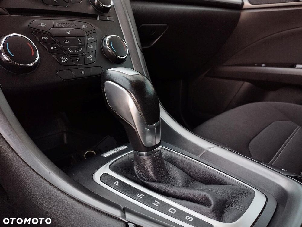 Ford Mondeo - 22