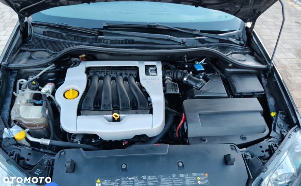 Renault Laguna 2.0 Authentique - 9