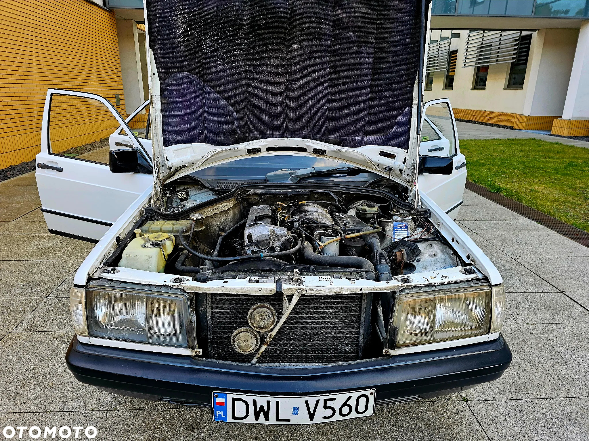 Mercedes-Benz W201 (190) - 17