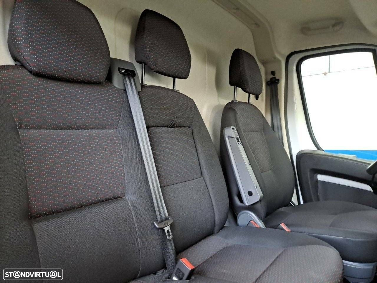 Peugeot Boxer 2.2 BlueHDi 165 S&S 335 L2H2 - 11