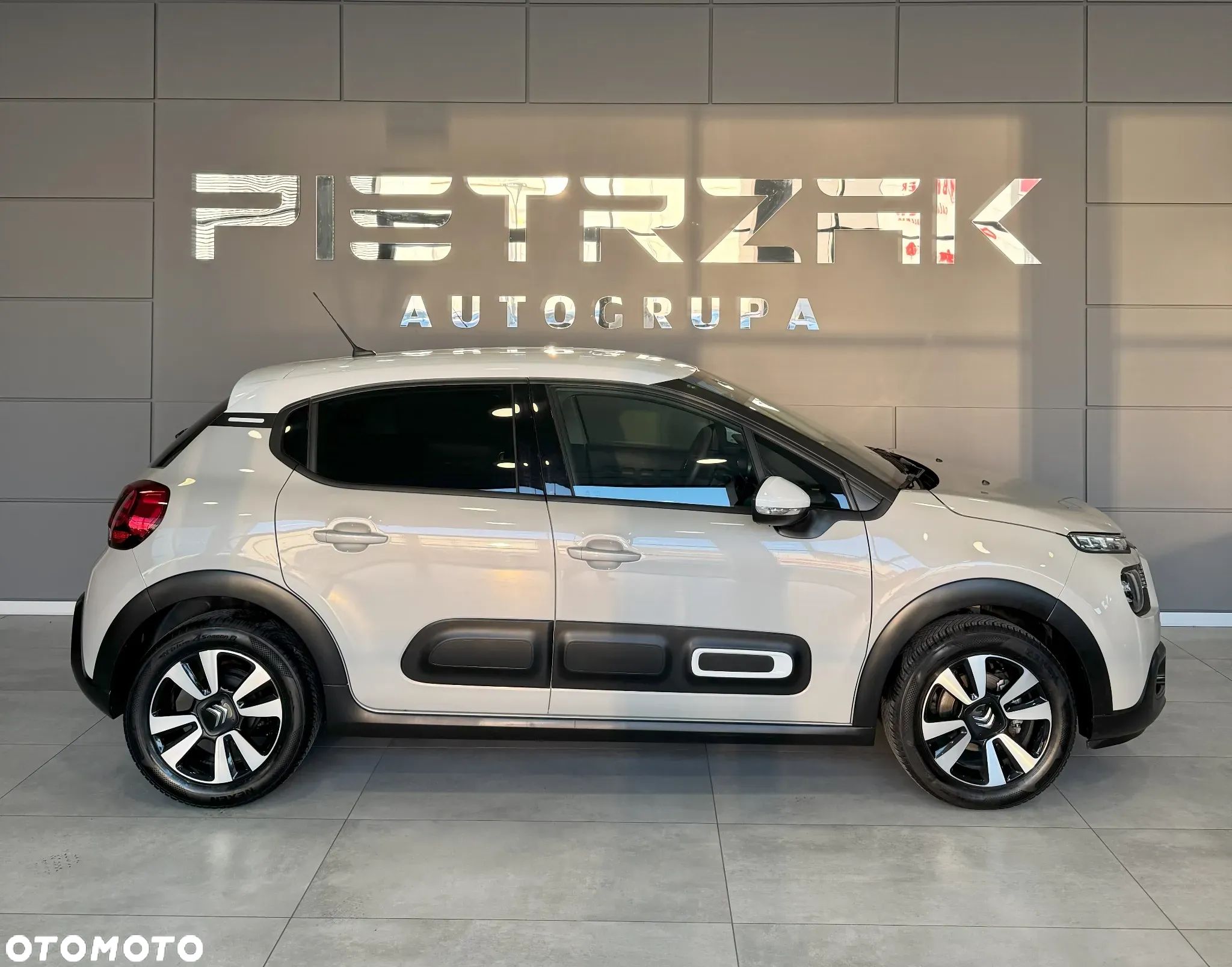 Citroën C3 1.2 PureTech Max - 1