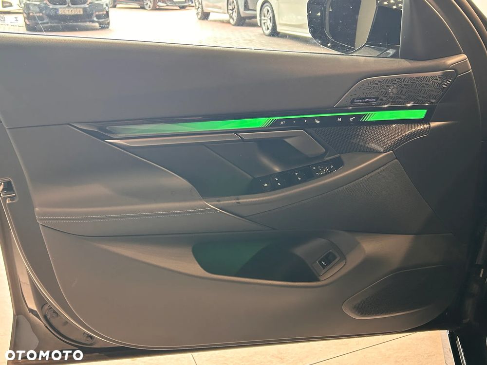 BMW Seria 5 540d xDrive mHEV - 12