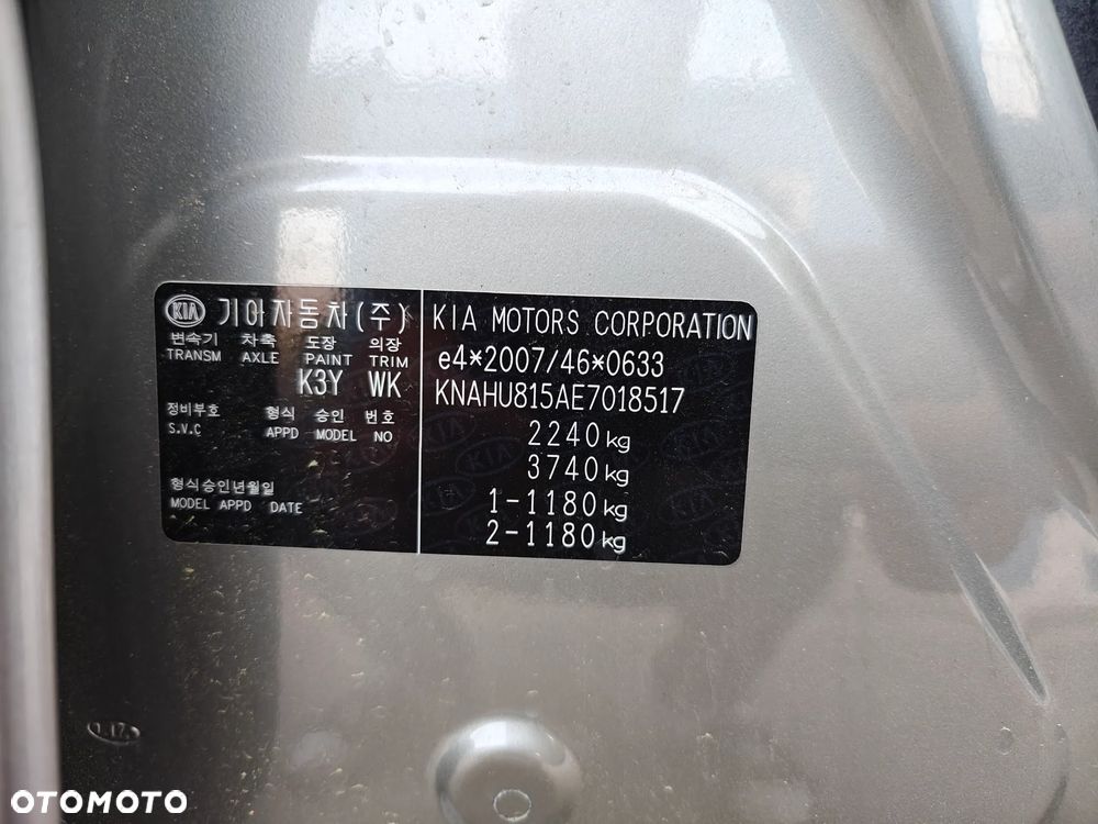 Kia Carens 1.7 CRDi L 7os - 19