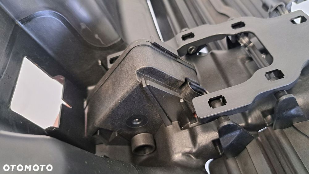 Żaluzja kierownica powietrza BMW seria 1 E87 516471744450 NOWA ORG - 11