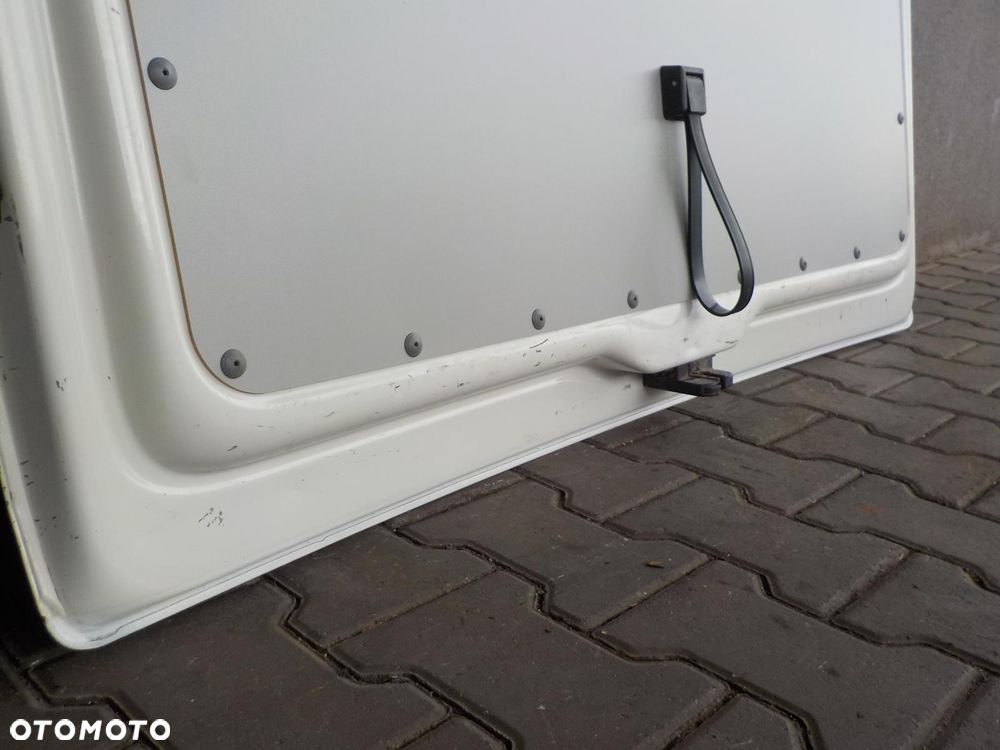 VW T5 KLAPA TYŁ TYLNA Z SZYBĄ - 7