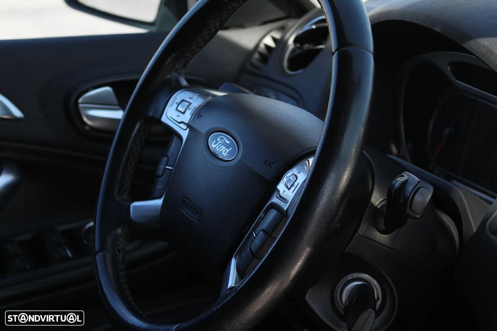 Ford S-Max 1.8 TDCi Titanium 7L - 23