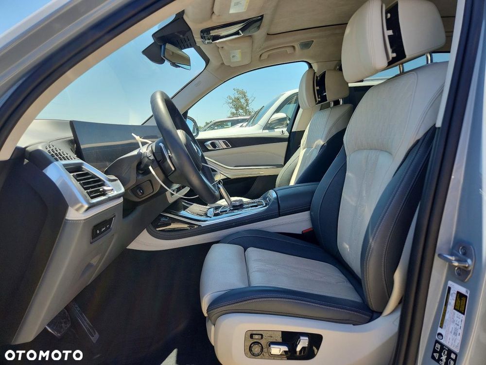 BMW X7 xDrive40i - 8