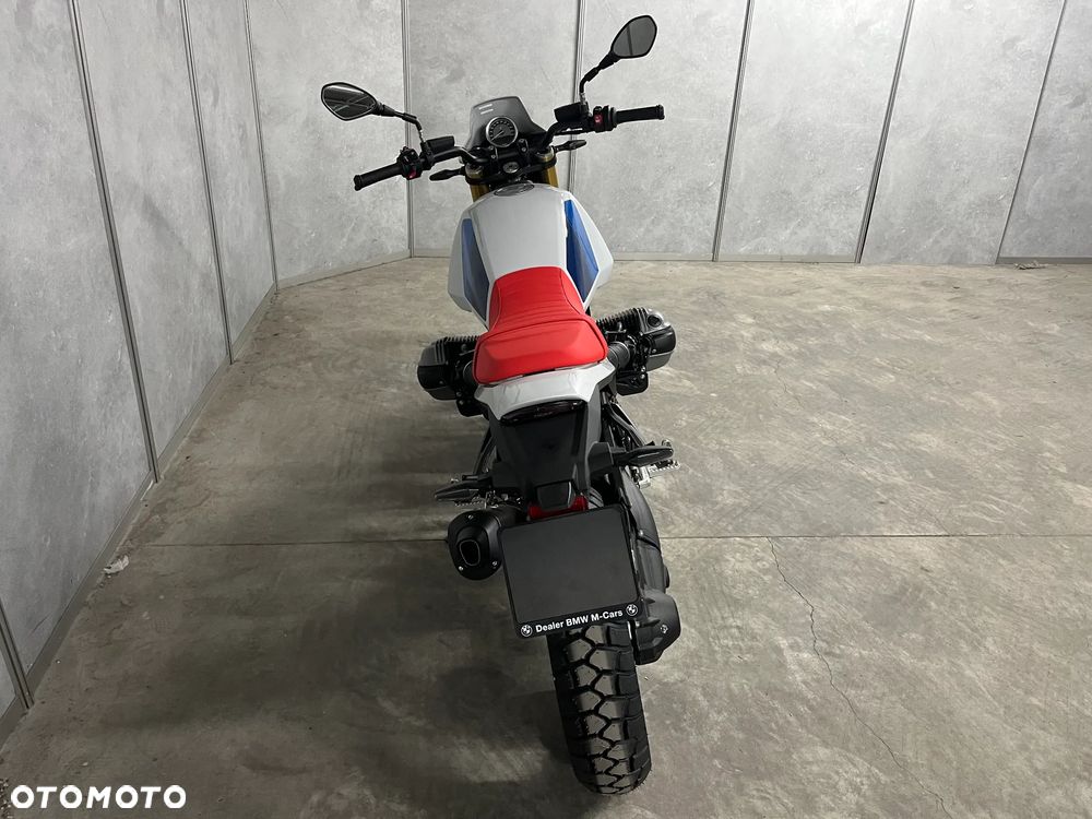 BMW R - 8