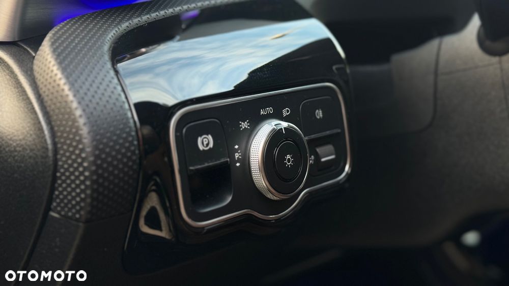 Mercedes-Benz Klasa A 200 7G-DCT AMG Line - 9