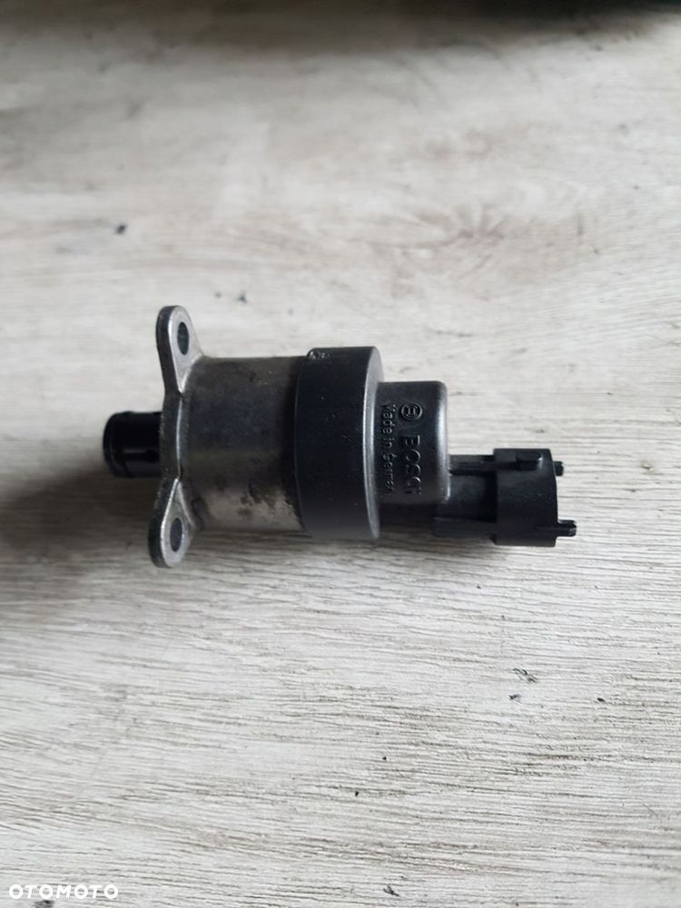 ZAWÓR REGULACJI CIŚNIENIA PALIWA MAN TGX TGS TGL TGM EURO 6 0928400737 - 2