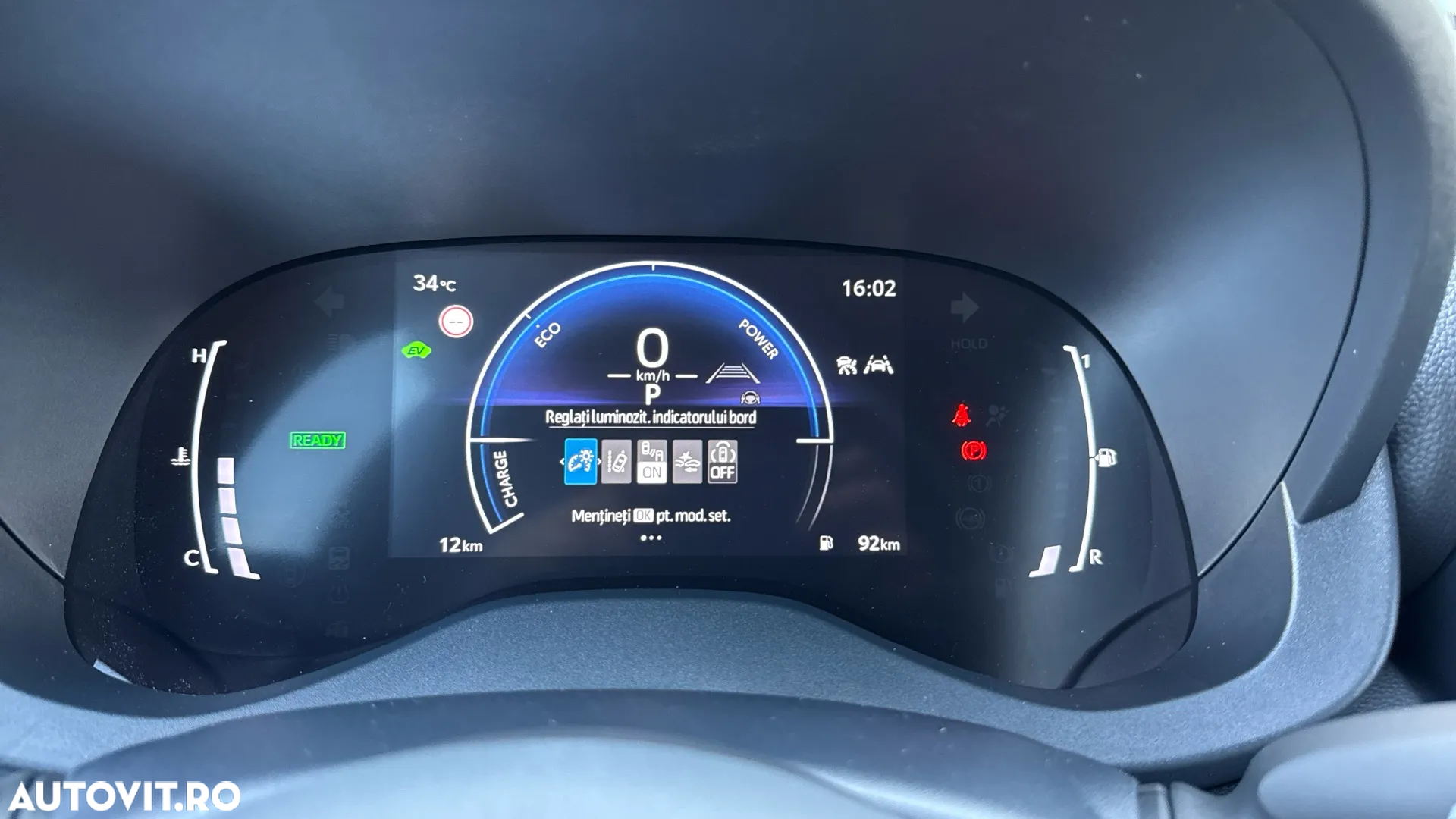 Toyota Yaris Cross 1.5 VVT-i HSD 4x4 Dynamic - 16