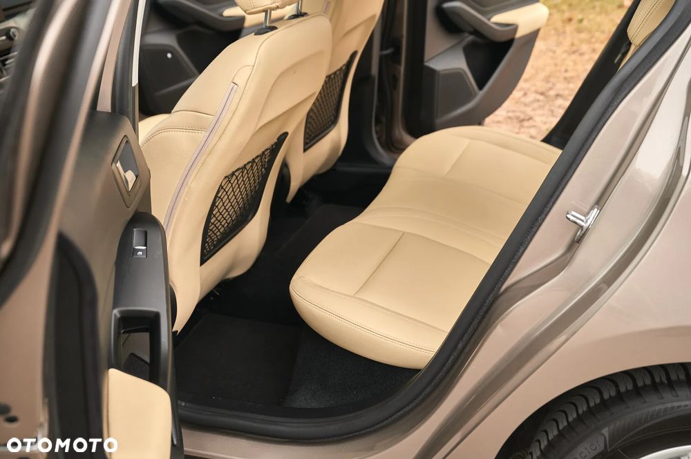 Ford Focus 1.5 EcoBlue Start-Stopp-System TITANIUM DESIGN - 27