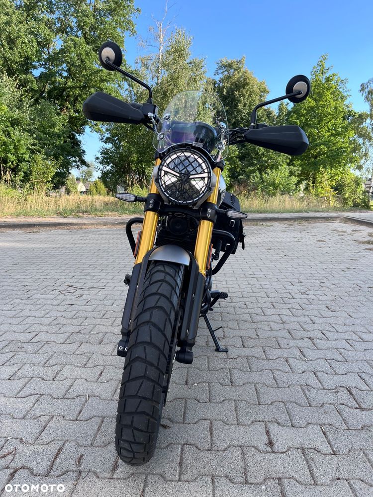 Triumph Scrambler - 5