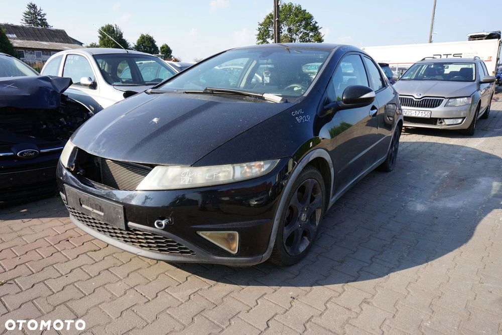 HONDA CIVIC VIII 5D HB 2006 B92P 1.4 16V L13A7 83KM SPLM CZARNY na części - 1