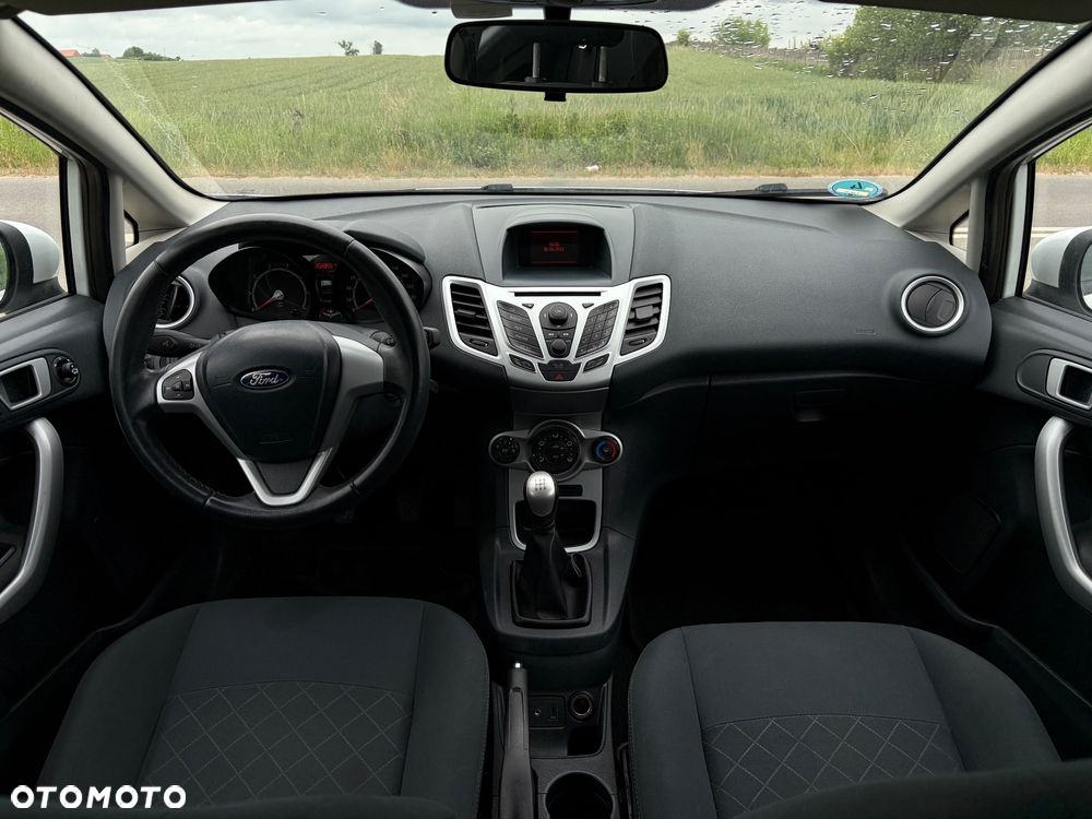 Ford Fiesta - 15