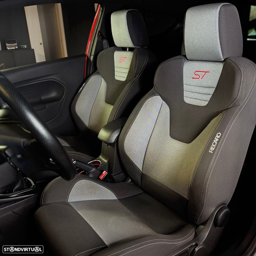 Ford Fiesta 1.6 T ST - 13
