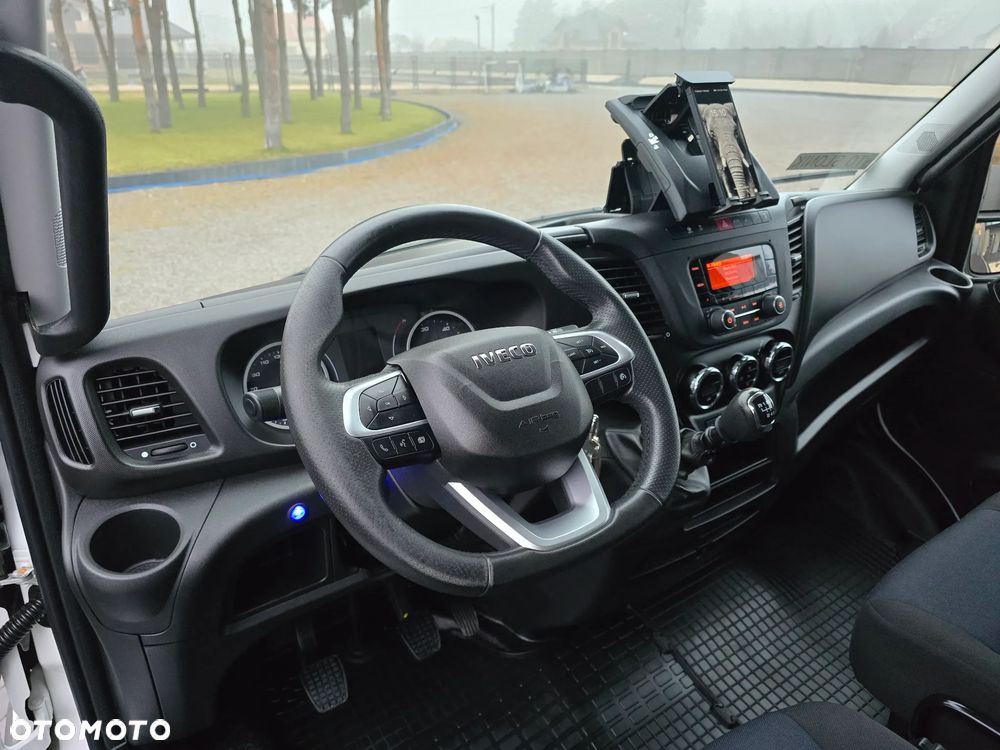 Iveco DAILY DAILY 50C16 KONTENER IZOTERMICZNY 10PALET 4,91cmDługi  2,11cmSzeroki  2,31cmWysoki  SALON PL 106 Tyś km STAN JAK NOWY NA GWARANCJI TEMPOMAT FOTEL PNEŁMATYCZNY KLIMATYZACJA AUTOMATYCZNA - 31
