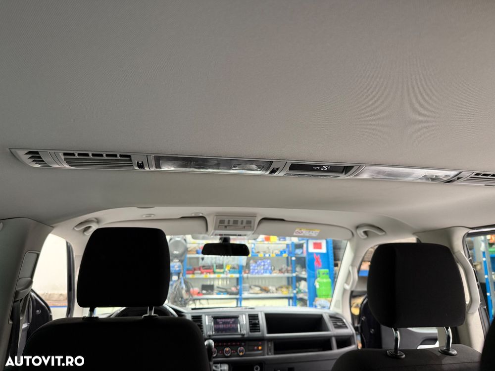 Volkswagen Caravelle - 11