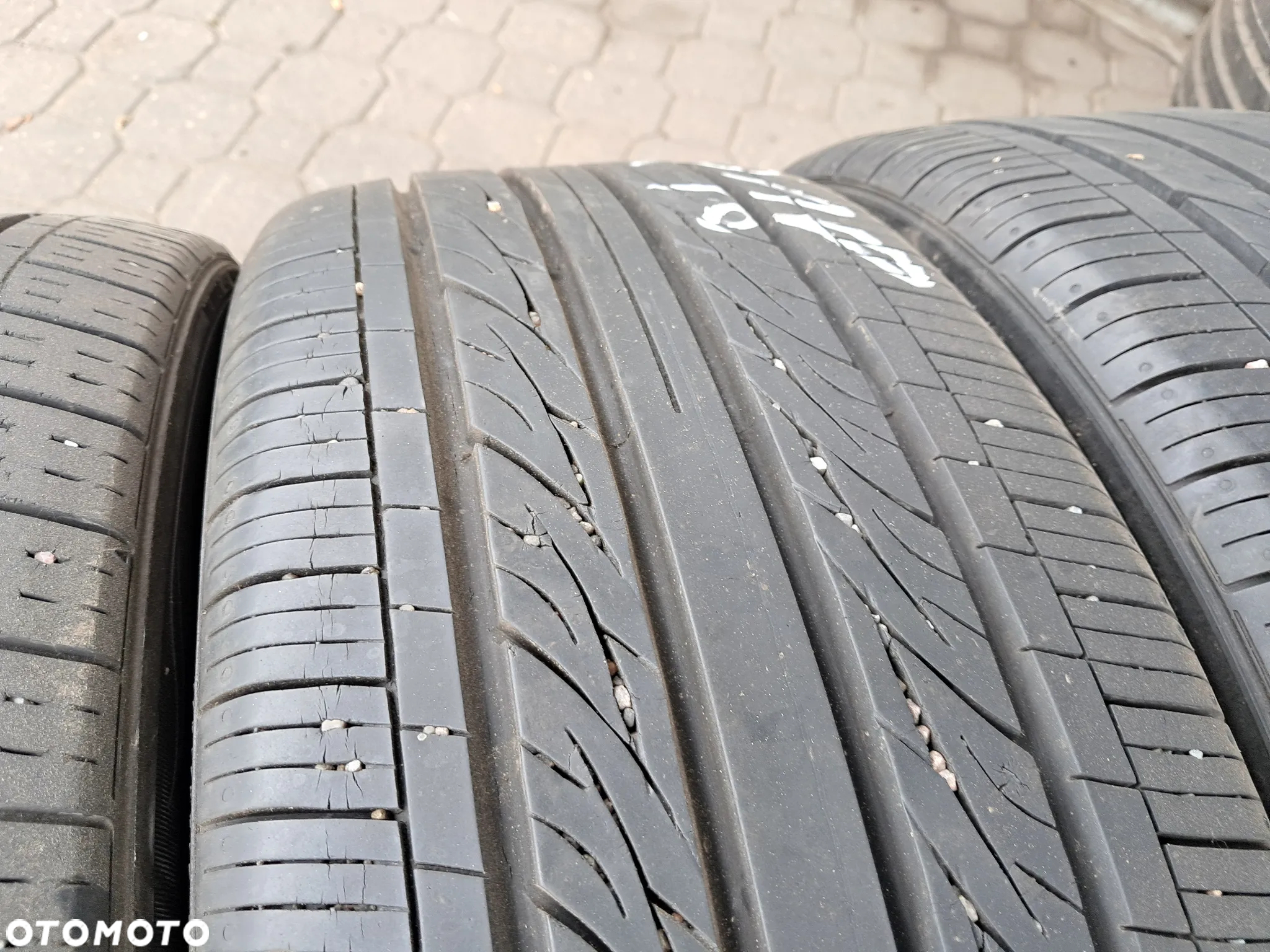 Opony letnie 215/45r18 Kumho XC - 3