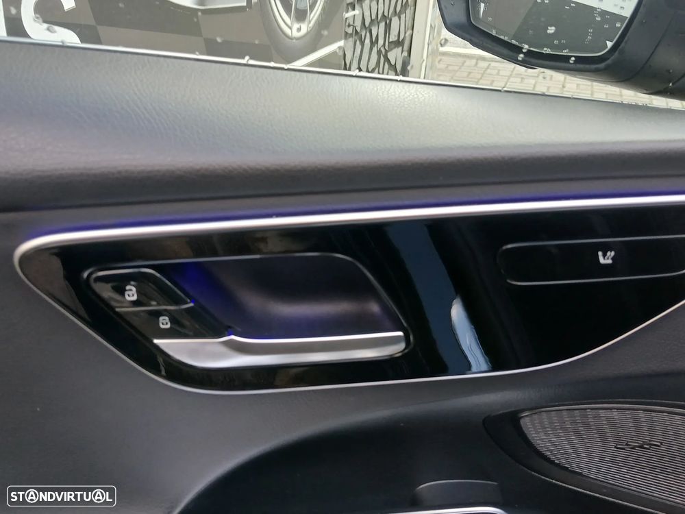 Mercedes-Benz C 300 e T 9G-TRONIC Avantgarde - 26