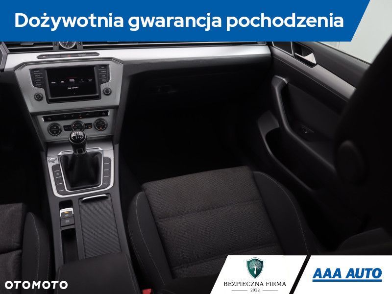 Volkswagen Passat Variant - 10
