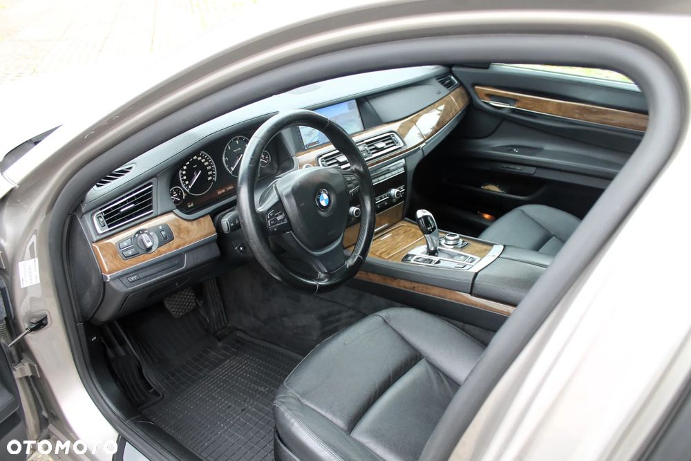 BMW Seria 7 730d Blue Performance - 13