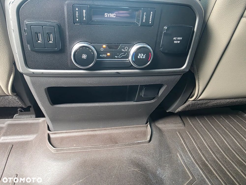 Ford Expedition - 25