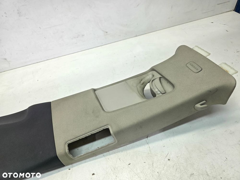 OSŁONA SŁUPKA PRAWA AUDI Q7 4L 4L0867294 - 4