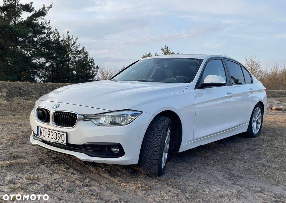 BMW Seria 3 320i - 3