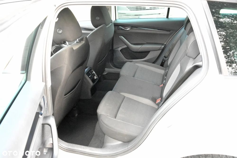 Skoda Octavia 1.0 TSI Ambition - 33