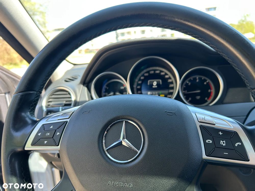 Mercedes-Benz Klasa C 200 CDI DPF Automatik BlueEFFICIENCY - 33