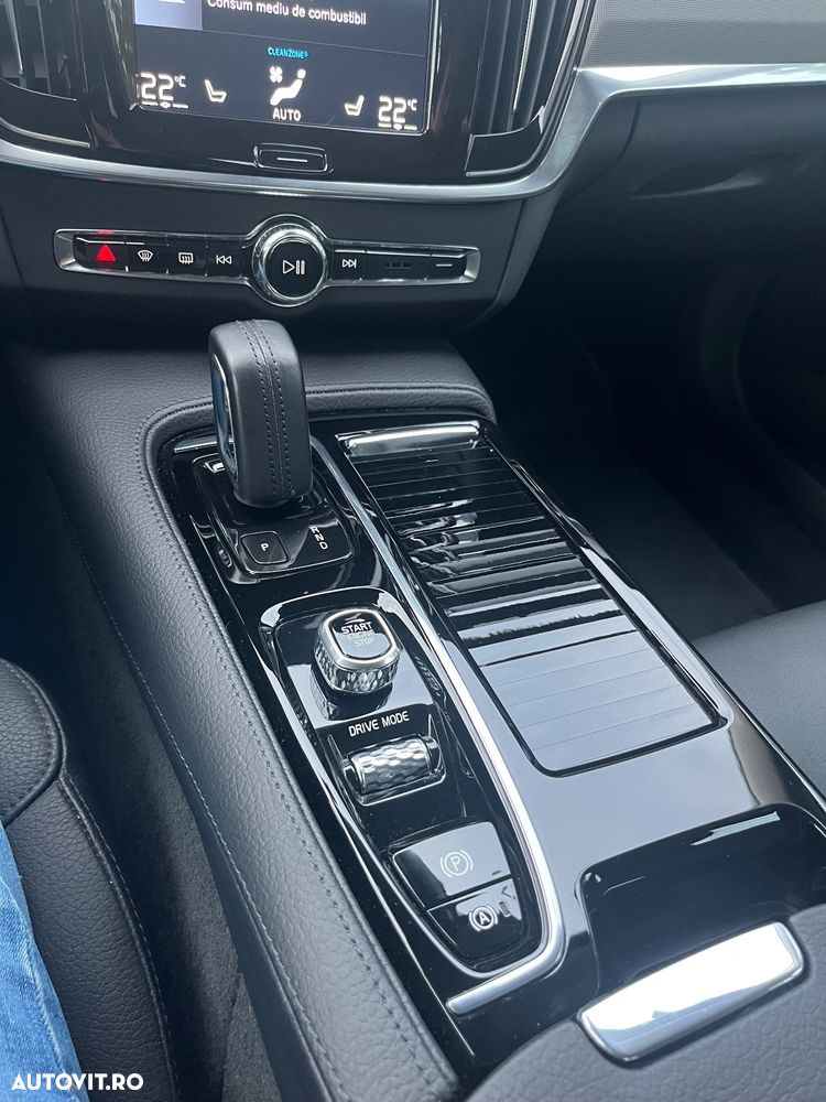 Volvo S90 T8 Twin Engine AWD Geartronic Momentum - 11