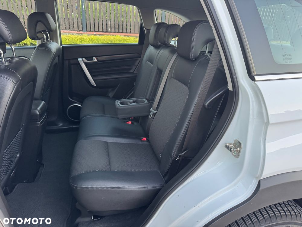 Chevrolet Captiva 2.4 FWD LT - 24