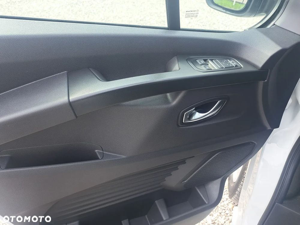 Renault Trafic - 13