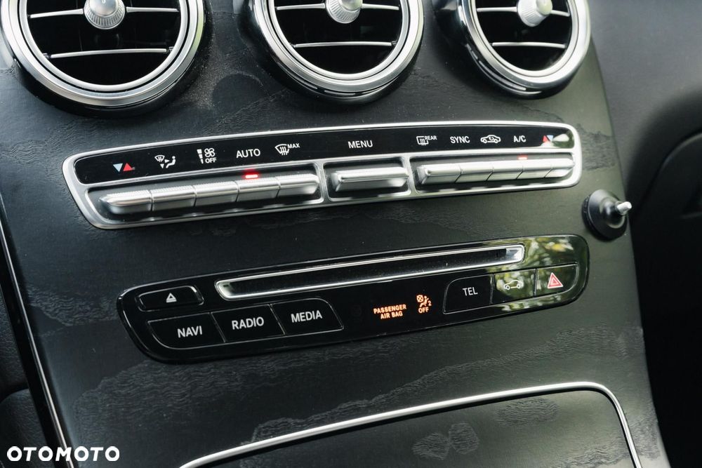 Mercedes-Benz GLC 220 d 4-Matic - 23