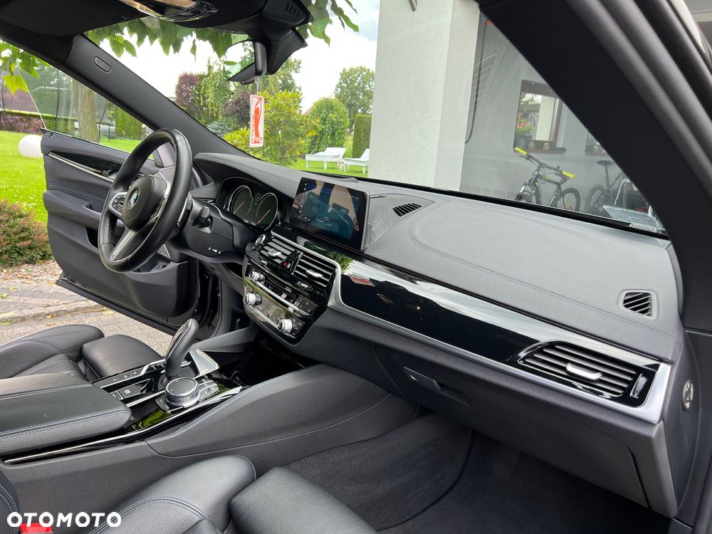 BMW 6GT - 29