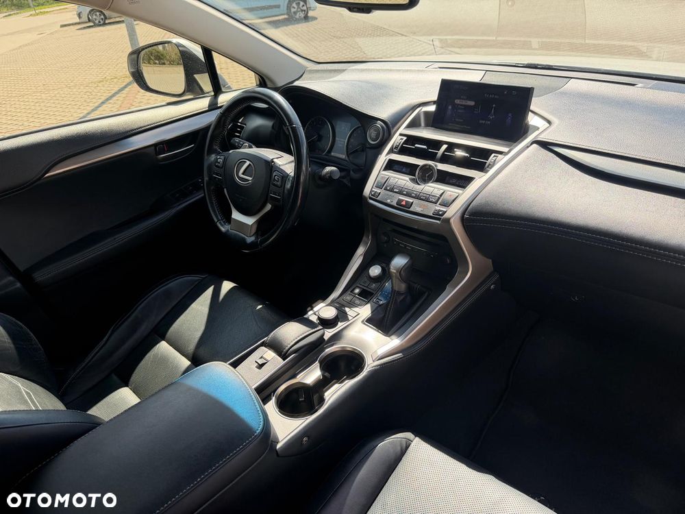 Lexus NX 200t Comfort AWD - 18