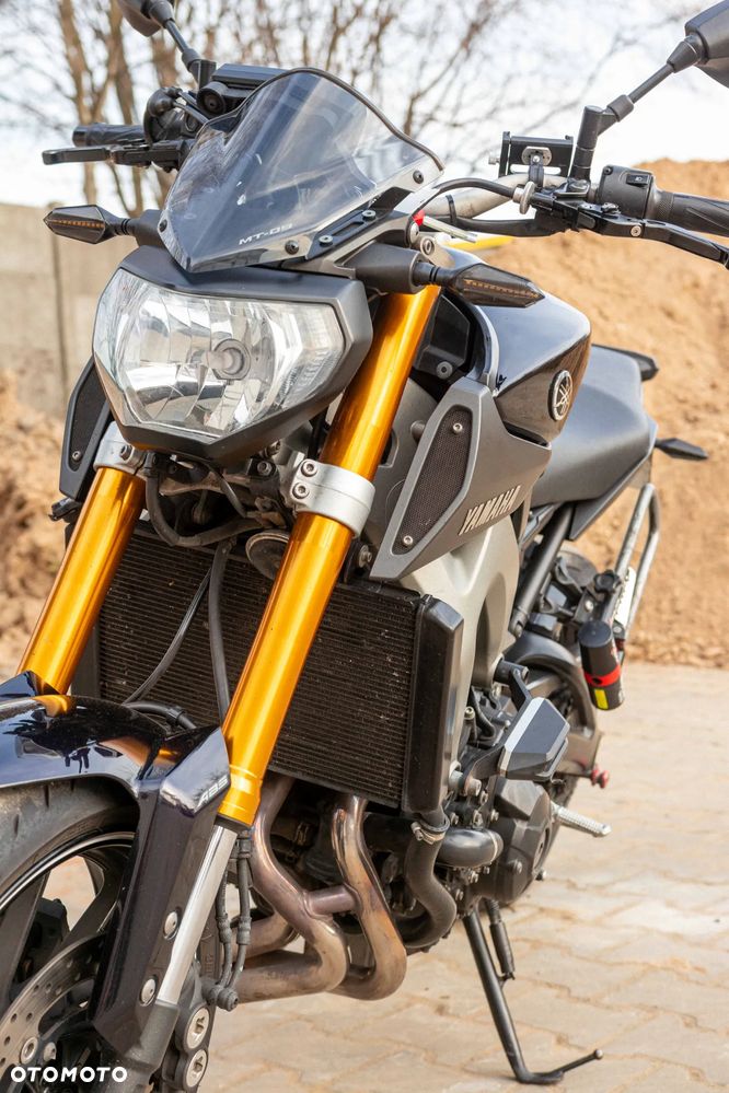 Yamaha MT - 12