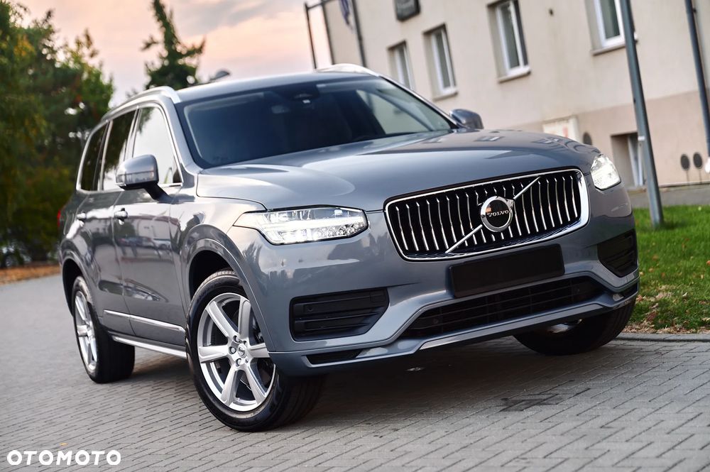 Volvo XC 90 - 9