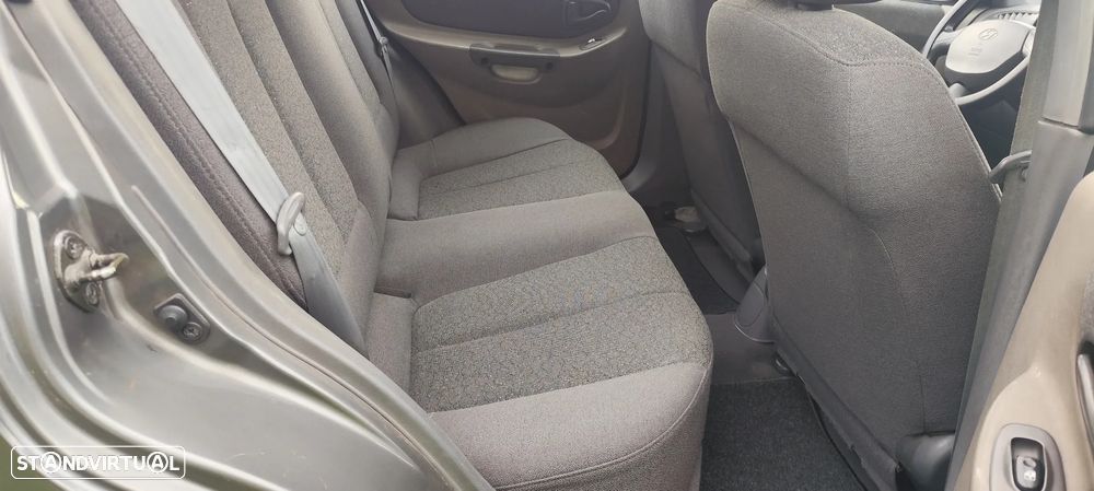 Hyundai Accent 1.3 GLS - 12